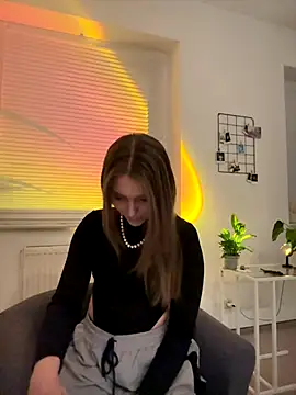 Snapshot of Evelina_Raptor chatting on December 1, 2024, 8:03 pm Evelina Raptor online show from December 1, 2024, 8:03 pm