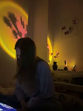 Snapshot of Evelina_Raptor chatting on December 4, 2024, 8:34 pm Evelina Raptor online show from December 4, 2024, 8:34 pm