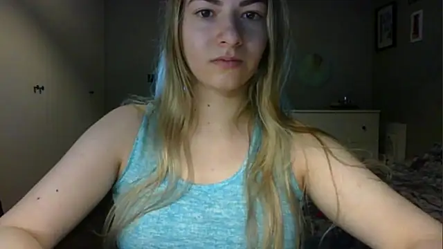 Snapshot of ROSIEx_sweet chatting on May 20, 2026, 6:43 am ROSIEx sweet online show from May 20, 2026, 6:43 am