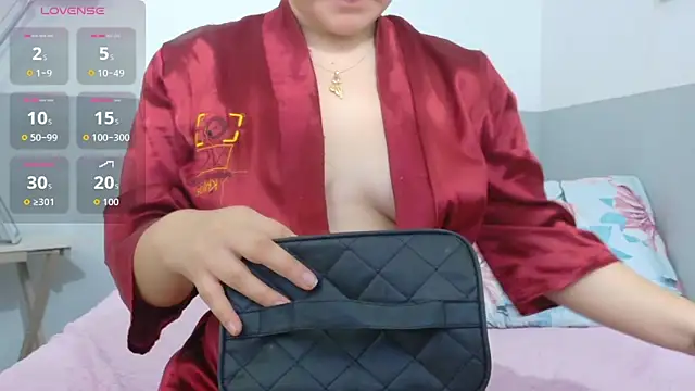 hornybarelylegalgirl online show from March 23, 2026, 12:27 pm