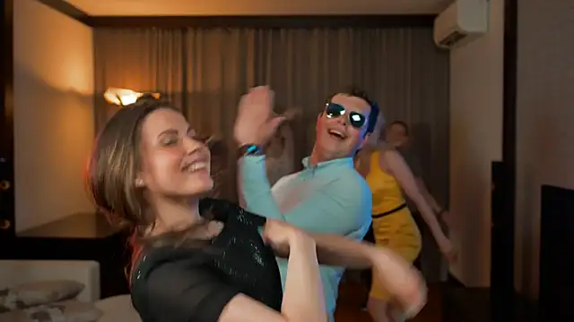 awesome anna online show from April 11, 2026, 7:16 am