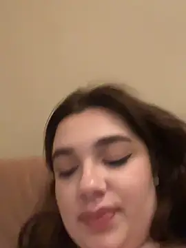 Snapshot of Dreamy_Kitty chatting on January 14, 2025, 8:37 pm Dreamy Kitty online show from January 14, 2025, 8:37 pm