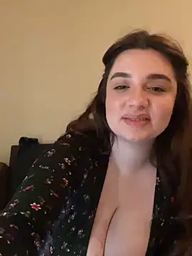 Snapshot of Dreamy_Kitty chatting on February 17, 2025, 4:28 pm Dreamy Kitty online show from February 17, 2025, 4:28 pm