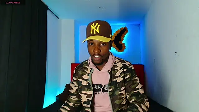 Aroonpapisex online show from April 14, 2026, 4:39 am