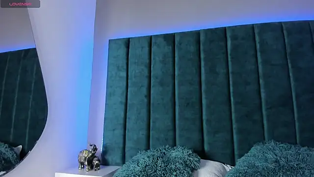 Carolina Evanss online show from March 3, 2026, 3:57 am