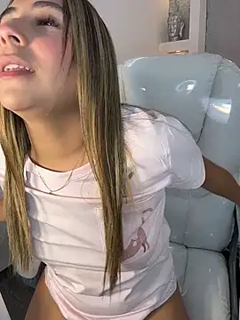 MelodyRey  online show from February 26, 2026, 11:05 pm