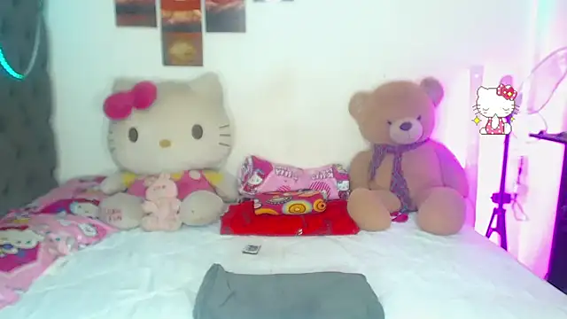 lucianadolll online show from February 9, 2026, 8:18 pm