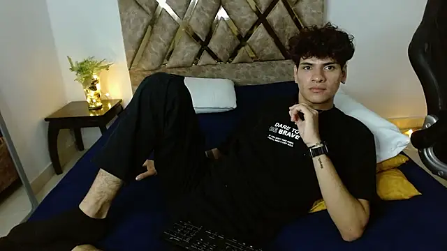 Themilow online show from January 22, 2025, 3:41 am