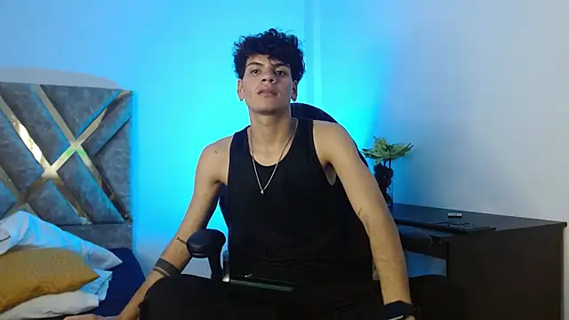 Themilow online show from January 10, 2025, 3:29 am