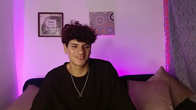 Themilow online show from February 12, 2025, 3:07 am