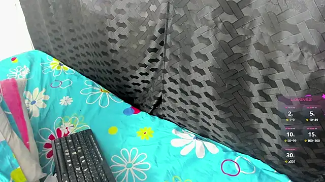 Snapshot of Venus_Blackk chatting on February 22, 2025, 10:42 pm Venus Blackk online show from February 22, 2025, 10:42 pm