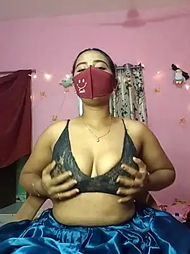 lovely-tanu online show from October 19, 2025, 2:42 pm
