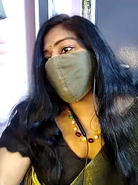 Snapshot of RomeoJuliet345 chatting on February 7, 2026, 8:06 pm RomeoJuliet345 online show from February 7, 2026, 8:06 pm