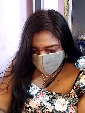 Snapshot of RomeoJuliet345 chatting on February 24, 2026, 5:14 pm RomeoJuliet345 online show from February 24, 2026, 5:14 pm