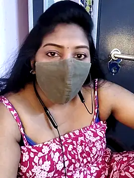 Snapshot of RomeoJuliet345 chatting on May 6, 2026, 10:41 am RomeoJuliet345 online show from May 6, 2026, 10:41 am