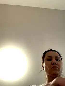 MiraMiss online show from December 4, 2025, 7:07 am