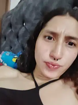 Snapshot of Queenjenn__ chatting on June 7, 2026, 1:55 am Queenjenn online show from June 7, 2026, 1:55 am