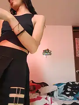 Snapshot of Queenjenn__ chatting on June 23, 2026, 7:34 pm Queenjenn online show from June 23, 2026, 7:34 pm