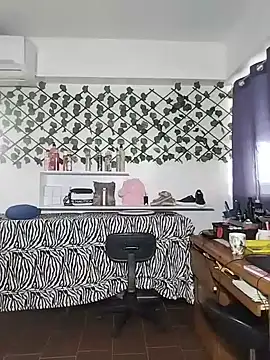 Snapshot of Alison_fitness chatting on July 9, 2026, 12:04 pm Alison fitness online show from July 9, 2026, 12:04 pm