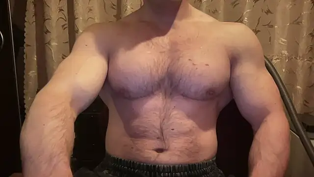 Snapshot of Mrbiceps23 chatting on March 15, 2026, 8:38 pm Mrbiceps23 online show from March 15, 2026, 8:38 pm
