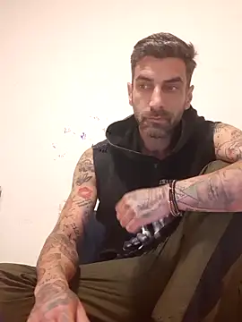 Italian69am online show from April 12, 2026, 8:06 am