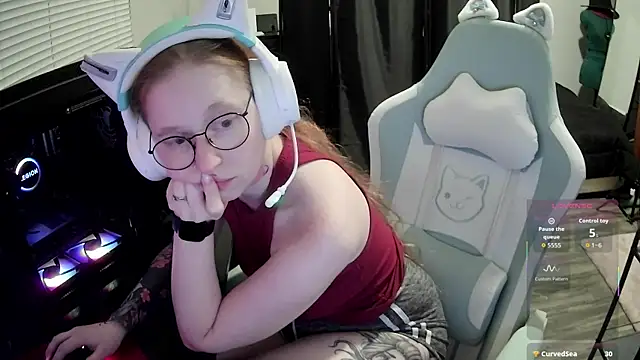 Snapshot of LilyFoxxx chatting on July 18, 2026, 5:16 am LilyFoxxx online show from July 18, 2026, 5:16 am