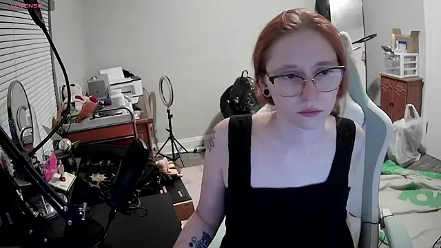 LilyFoxxx online show from October 1, 2025, 3:11 am