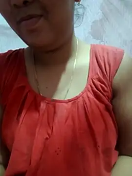 Snapshot of Super-Couple chatting on February 19, 2026, 5:37 am Super-Couple online show from February 19, 2026, 5:37 am