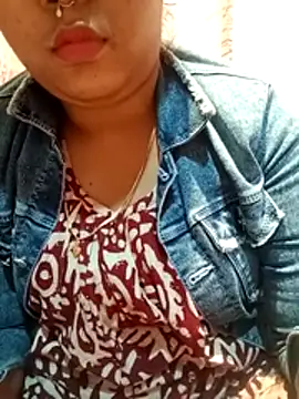 Snapshot of Super-Couple chatting on January 8, 2026, 5:41 pm Super-Couple online show from January 8, 2026, 5:41 pm