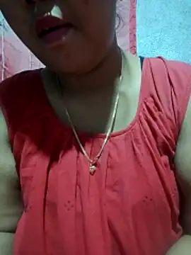 Snapshot of Super-Couple chatting on February 10, 2026, 8:24 am Super-Couple online show from February 10, 2026, 8:24 am