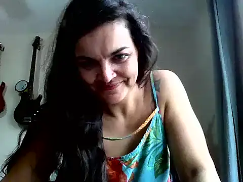 escritorasafada online show from March 15, 2025, 8:32 pm