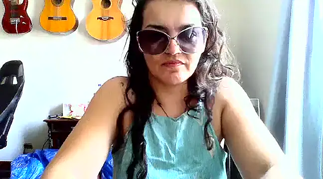 escritorasafada online show from January 10, 2025, 4:09 pm