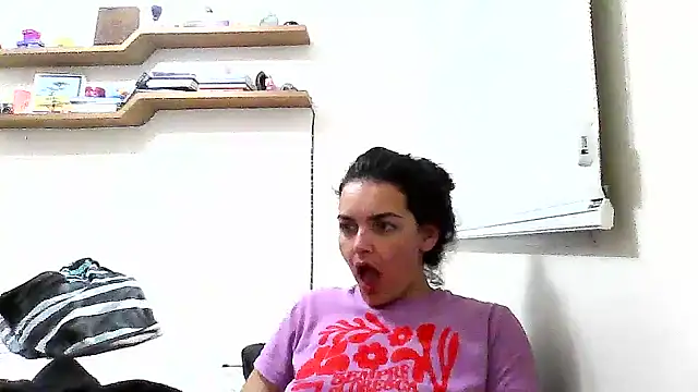 escritorasafada online show from September 22, 2025, 1:22 am