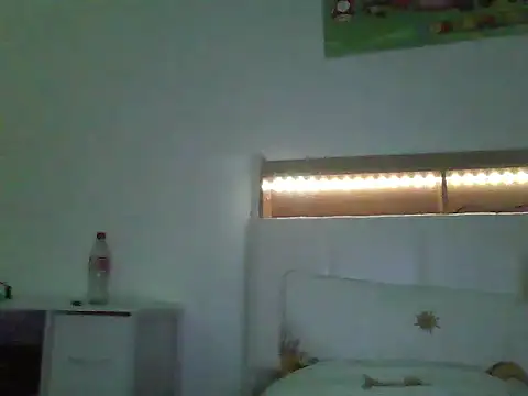 nicole77745 online show from August 5, 2026, 8:58 pm