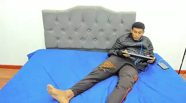 dominic hot69 online show from December 13, 2024, 1:48 am