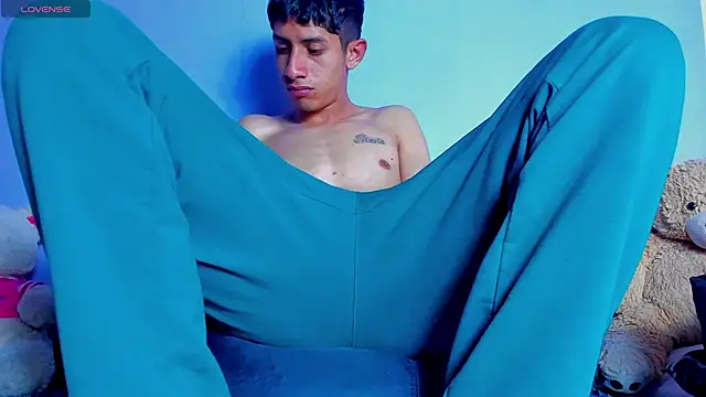 Snapshot of BIG_cockpether chatting on October 29, 2025, 10:36 am BIG cockpether online show from October 29, 2025, 10:36 am