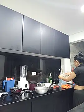 Sofi hot 4m online show from February 24, 2026, 1:28 am