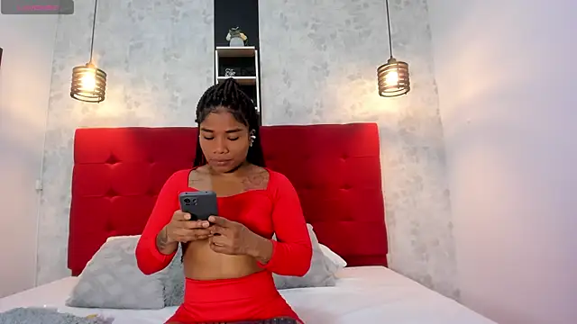 SilvannaFit online show from March 21, 2025, 12:50 pm