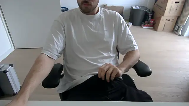 Snapshot of taallguyy_196 chatting on March 6, 2026, 7:14 am taallguyy 196 online show from March 6, 2026, 7:14 am