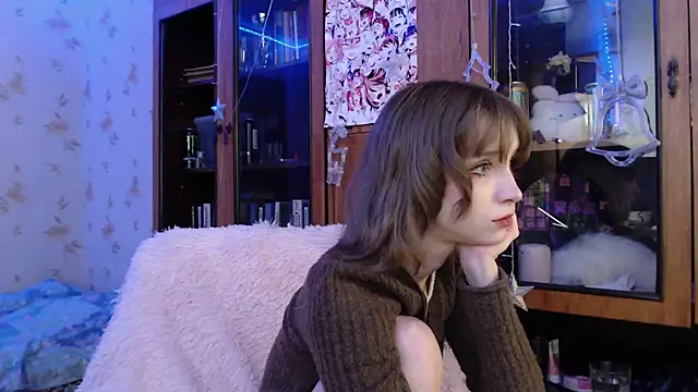 cloudgirrl online show from January 20, 2025, 9:22 pm