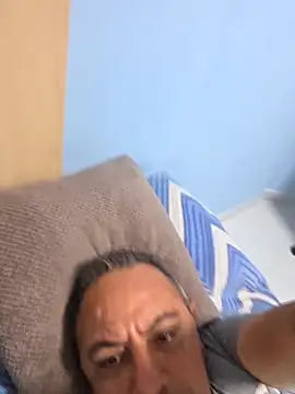 Snapshot of abdelhak33 chatting on March 19, 2026, 7:47 pm abdelhak33 online show from March 19, 2026, 7:47 pm