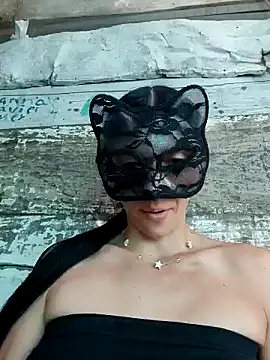 Estrella-Wicked online show from December 16, 2024, 6:49 pm