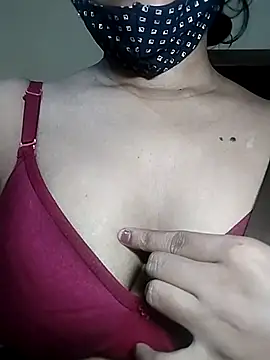 Shivani Tivari online show from October 6, 2025, 2:40 pm