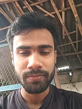 Snapshot of Skinny_Bigass_23 chatting on March 22, 2025, 5:06 am Skinny Bigass 23 online show from March 22, 2025, 5:06 am