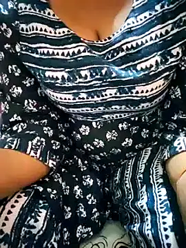 Snapshot of Cute-Apurva chatting on December 24, 2024, 8:22 am Cute-Apurva online show from December 24, 2024, 8:22 am
