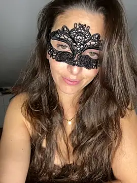Snapshot of LeMagique- chatting on October 15, 2025, 8:17 pm LeMagique- online show from October 15, 2025, 8:17 pm