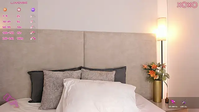 Saori newman online show from December 1, 2025, 12:06 pm