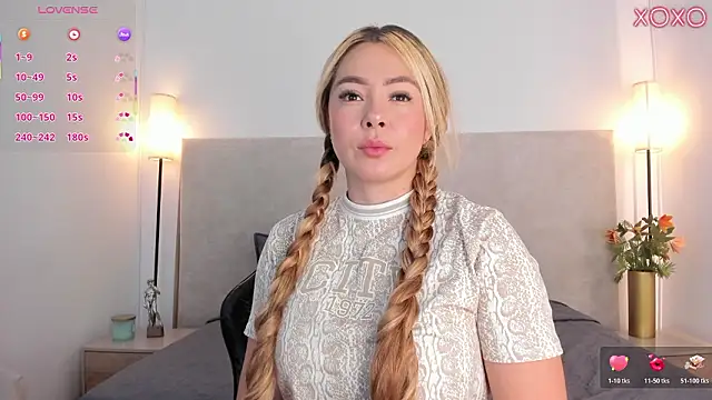 Saori newman online show from March 30, 2026, 11:44 am