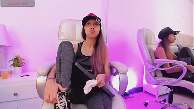 Snapshot of Goddess__Lilith chatting on February 7, 2026, 10:29 pm Goddess Lilith online show from February 7, 2026, 10:29 pm