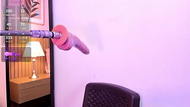 sexy mich 18 online show from February 17, 2026, 8:06 pm